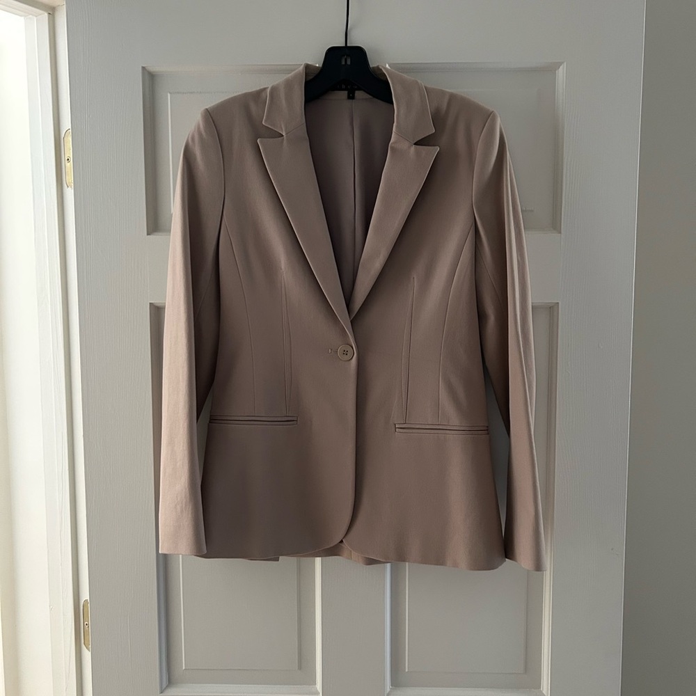Women’s Theory jacket